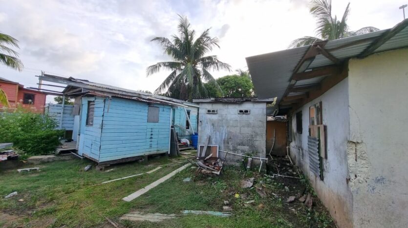 Fixer Upper House For Sale on Benbow ST BZ