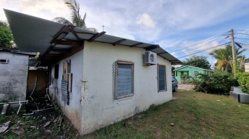 Fixer Upper House For Sale on Benbow ST BZ