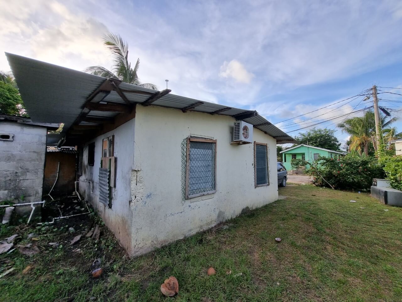 Fixer Upper House For Sale on Benbow ST BZ